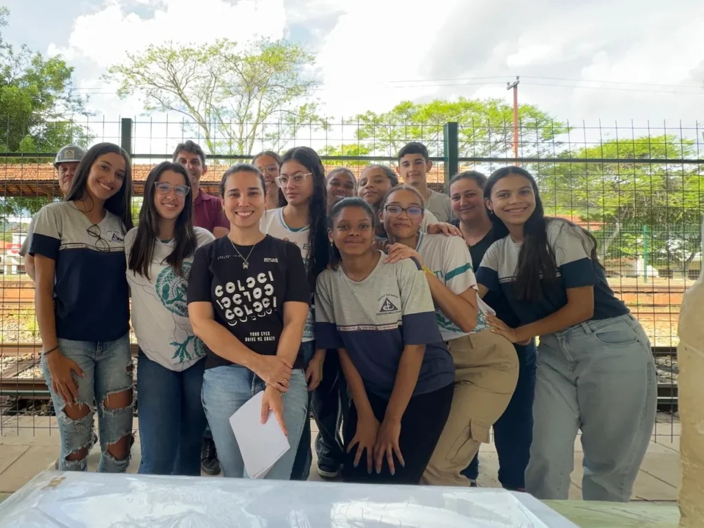 Turma de Segurança do Trabalho aprende na prática em obra de Restauração Ferroviária de Moeda Turma de Segurança do Trabalho aprende na prática em obra de Restauração Ferroviária de Moeda